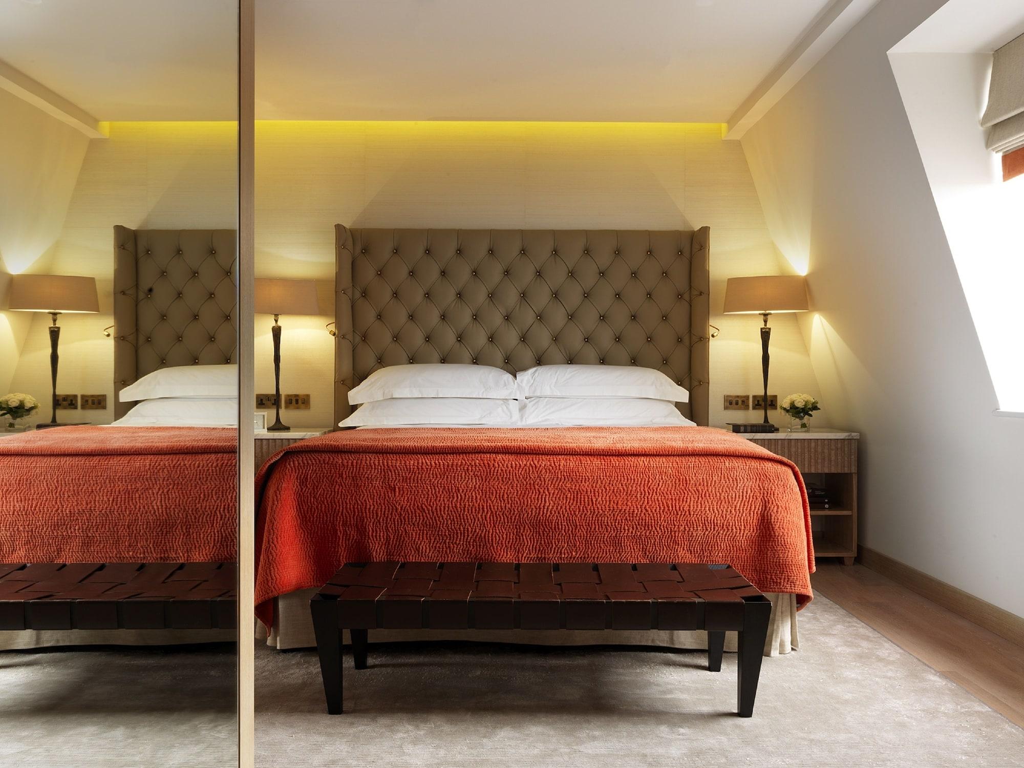 The Marylebone Hotel Londra Esterno foto A bedroom at the hotel